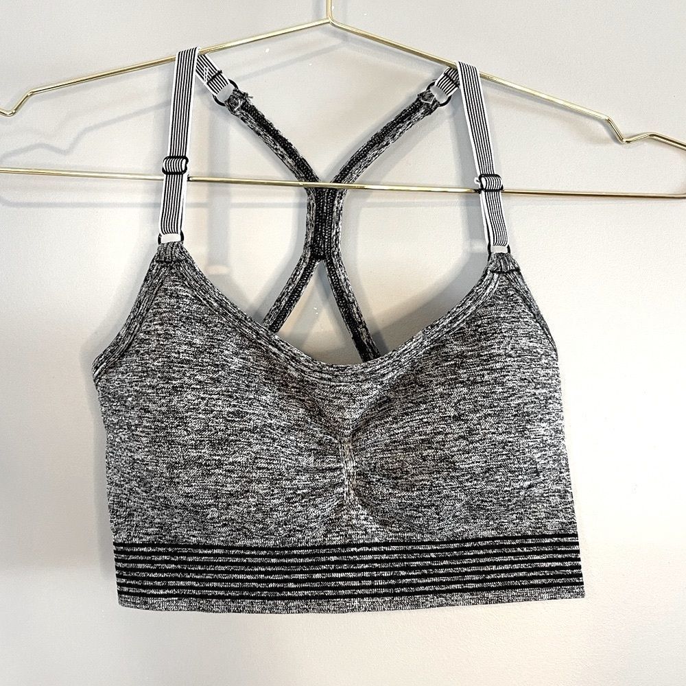 Victoria’s Secret Sports Bra || SZ S
